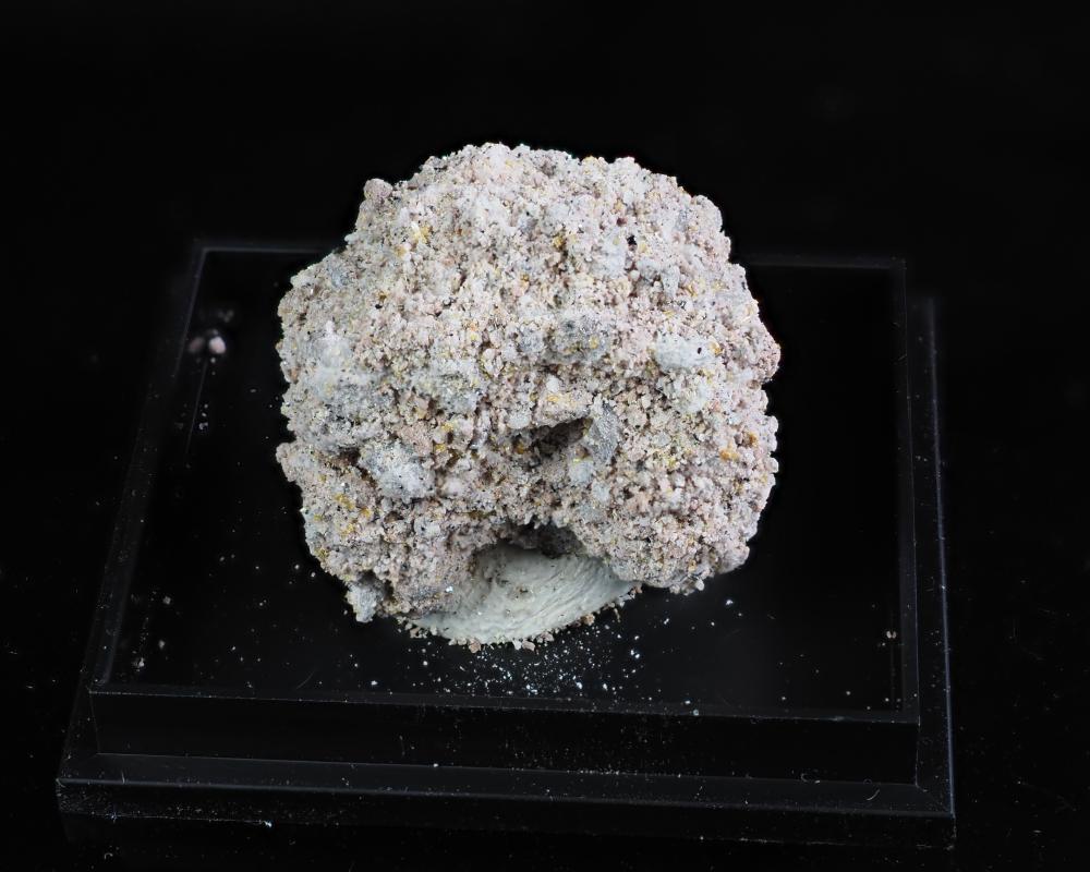 Fluoro-edenite